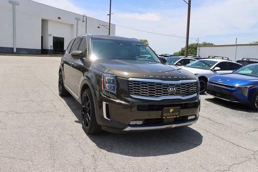 2021 Kia Telluride SX w/ Leather, 3rd Row, Rear Captains
