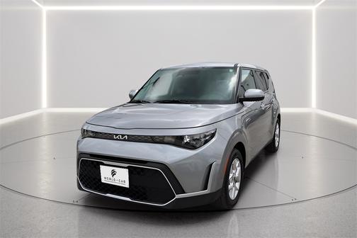 2024 Kia Soul LX w/ Tech Pkg, Lane Assist, Rear