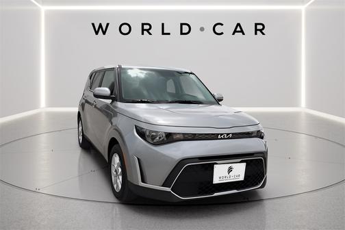 2024 Kia Soul LX w/ Tech Pkg, Lane Assist, Rear