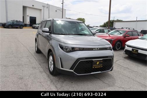 2024 Kia Soul LX w/ Tech Pkg, Lane Assist, Rear