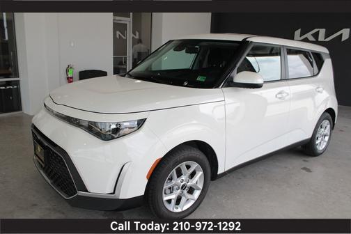 2024 Kia Soul LX w/ Tech Pkg, Lane Assist, Collision
