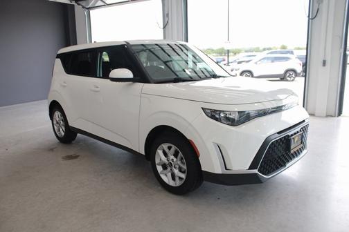 2024 Kia Soul LX w/ Tech Pkg, Lane Assist, Collision