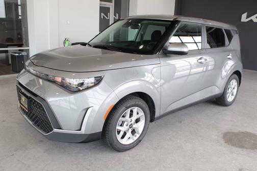 2024 Kia Soul LX w/ Tech Pkg, Lane Assist, Collision
