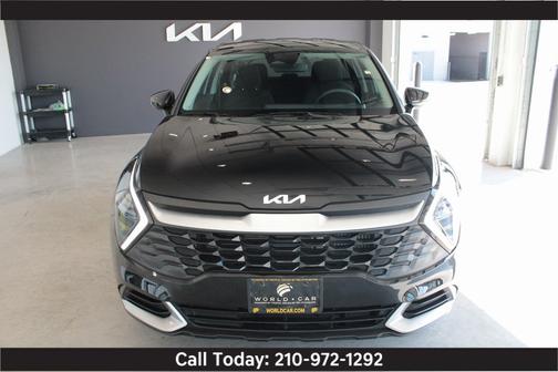 2024 Kia Sportage Hybrid LX w/ Keyless Entry, Rear Camera,