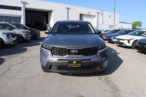 2021 Kia Sorento LX w/ 3rd Row, Remote Start, Keyless
