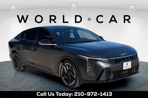 2025 Kia K4 GT-Line w/ Navigation, Heated