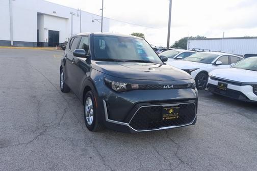 2024 Kia Soul LX w/ Tech Pkg, Lane Assist, Collision