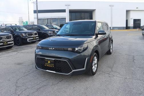 2024 Kia Soul LX w/ Tech Pkg, Lane Assist, Collision