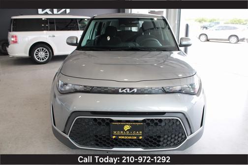 2024 Kia Soul LX w/ Tech Pkg, Keyless Entry,