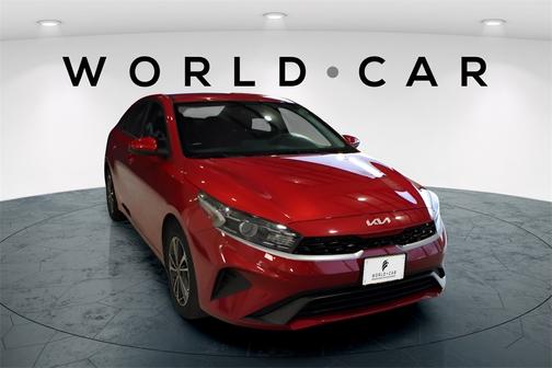 2024 Kia Forte LXS w/ Keyless Entry, Lane Assist,