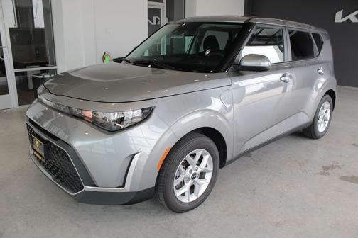 2024 Kia Soul LX w/ Tech Pkg, Lane Assist, Collision