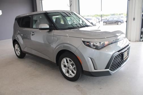 2024 Kia Soul LX w/ Tech Pkg, Lane Assist, Collision