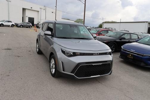 2023 Kia Soul LX w/ Tech Pkg, Rear Camera, Keyless
