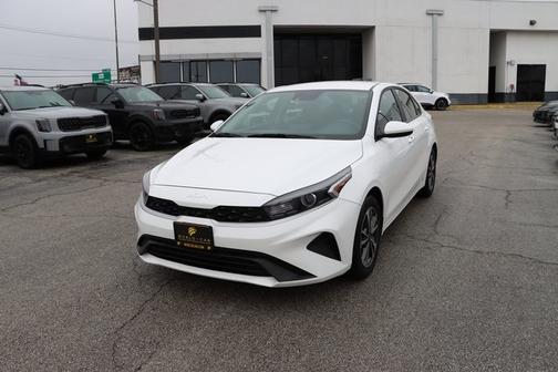 2023 Kia Forte LXS w/ Rear Camera, Bluetooth,