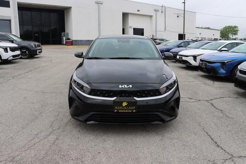2024 Kia Forte LXS w/ Tech Pkg, Lane Assist, Keyless