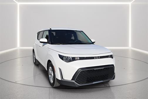 2024 Kia Soul LX w/ Tech Pkg, Rear Camera, Keyless