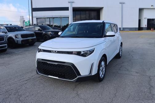 2024 Kia Soul LX w/ Tech Pkg, Rear Camera, Keyless