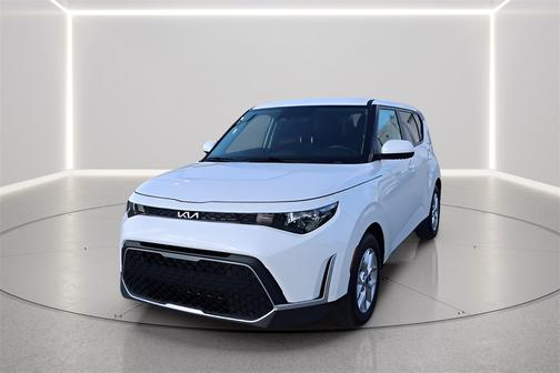 2024 Kia Soul LX w/ Tech Pkg, Rear Camera, Keyless