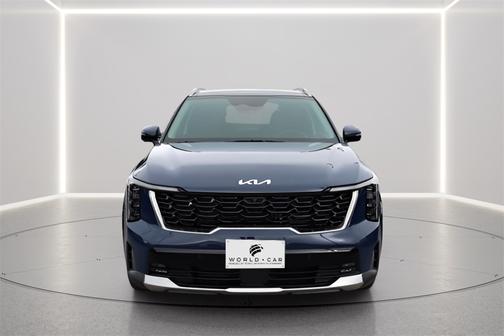 2024 Kia Sorento SX w/ SynTex, 3rd Row, Rear Captains