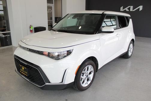 2023 Kia Soul LX w/ Tech Pkg, Rear Camera, Keyless