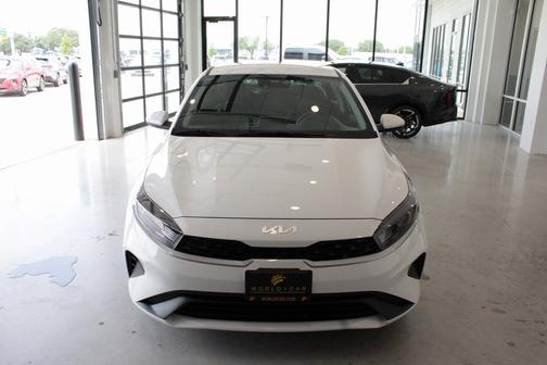 2023 Kia Forte LX w/ Keyless Entry, Lane Assist,