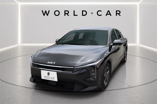2025 Kia K4 LXS w/ Lane Assist, Heated Mirrors,