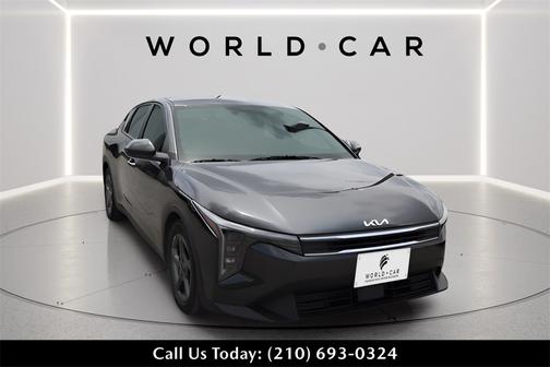 2025 Kia K4 LXS w/ Lane Assist, Heated Mirrors,