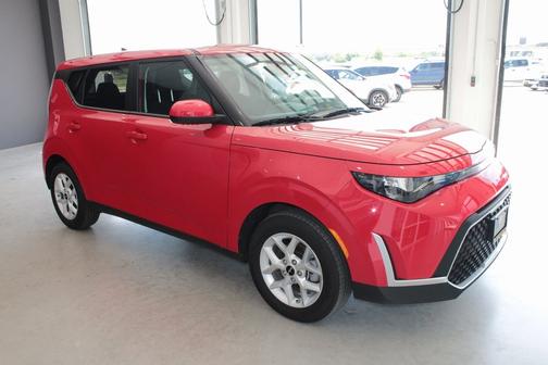 2024 Kia Soul LX w/ Tech Pkg, Lane Assist, Collision