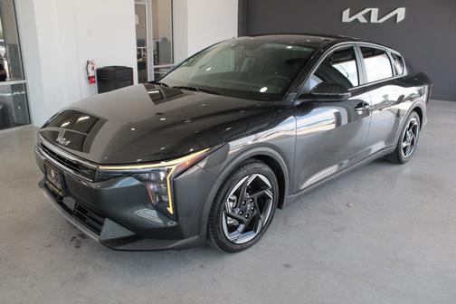 2025 Kia K4 EX w/ Remote Start, Wireless Charger,