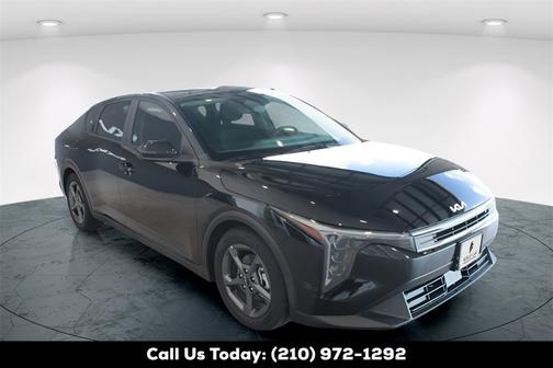 2025 Kia K4 LXS w/ Remote Start, Heated Mirrors,