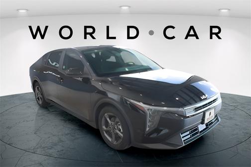 2025 Kia K4 LXS w/ Remote Start, Heated Mirrors,