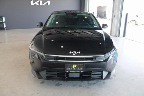 2025 Kia K4 LXS w/ Remote Start, Heated Mirrors,