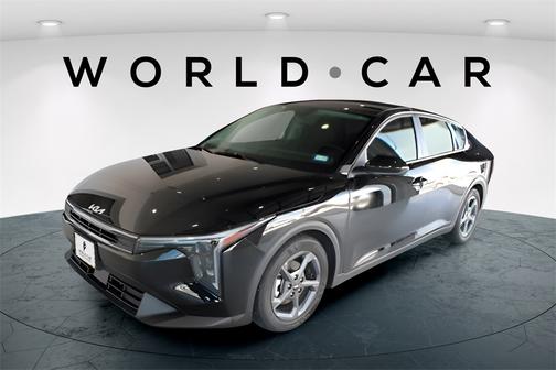 2025 Kia K4 LXS w/ Remote Start, Heated Mirrors,