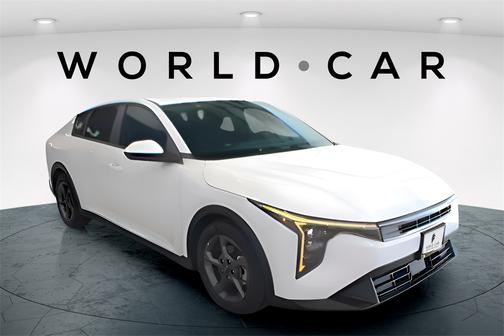 2025 Kia K4 LXS w/ Remote Start, Heated Mirrors,