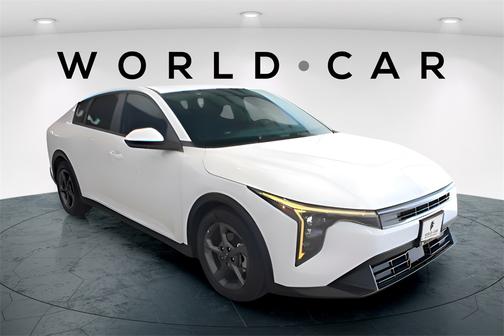 2025 Kia K4 LXS w/ Remote Start, Heated Mirrors,