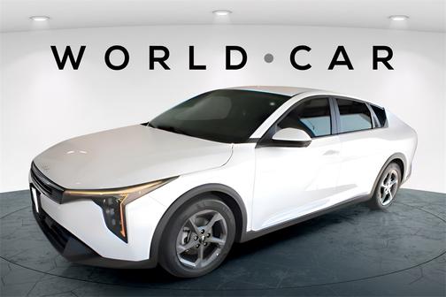 2025 Kia K4 LXS w/ Remote Start, Heated Mirrors,