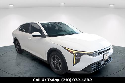 2025 Kia K4 LXS w/ Remote Start, Heated Mirrors,