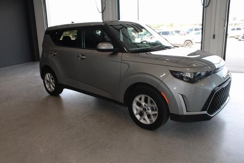 2024 Kia Soul LX w/ Tech Pkg, Keyless Entry,