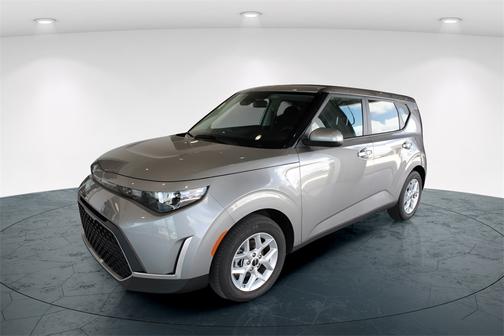 2024 Kia Soul LX w/ Tech Pkg, Keyless Entry,