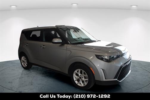 2024 Kia Soul LX w/ Tech Pkg, Keyless Entry,