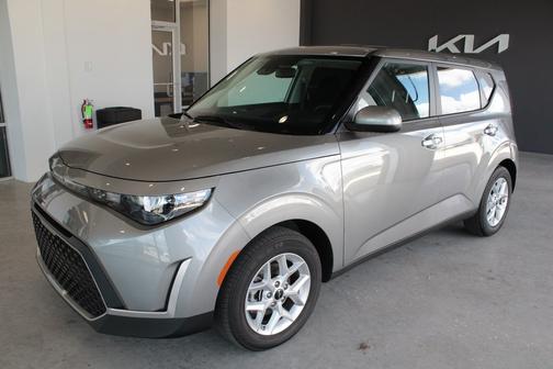 2024 Kia Soul LX w/ Tech Pkg, Keyless Entry,