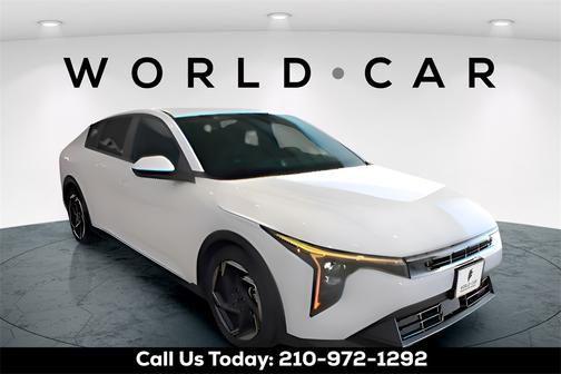 2025 Kia K4 EX w/ Remote Start, Wireless Charger,