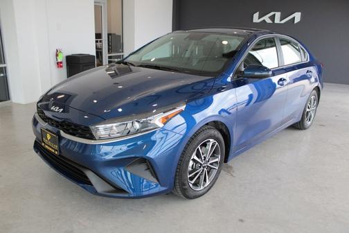 2024 Kia Forte LXS w/ Tech Pkg, Keyless Entry,