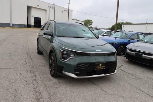 2024 Kia Niro EV Wave w/ SynTex, Navigation, Sunroof,