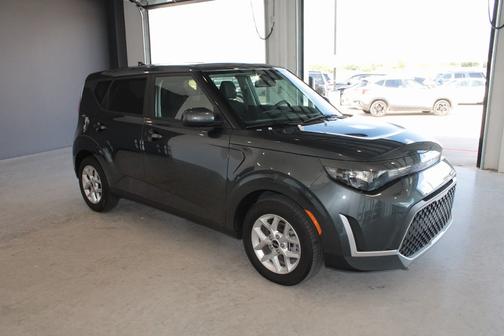 2024 Kia Soul LX w/ Tech Pkg, Keyless Entry,