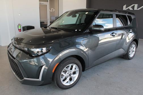 2024 Kia Soul LX w/ Tech Pkg, Keyless Entry,