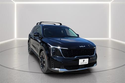 2024 Kia Sorento SX w/ SynTex, 3rd Row, Rear Captains