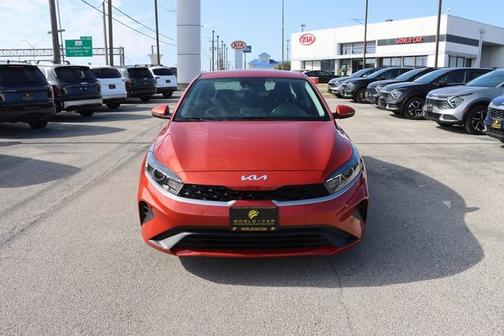 2024 Kia Forte LXS w/ Tech Pkg, Keyless Entry,