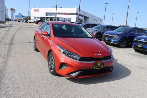 2024 Kia Forte LXS w/ Tech Pkg, Keyless Entry,