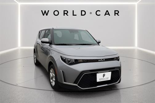 2023 Kia Soul LX w/ Tech Pkg, Keyless Entry,